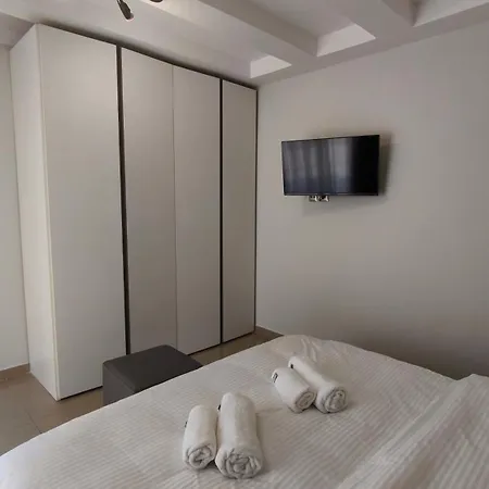 Mitropoleos Luxury Апартаменты Салоники