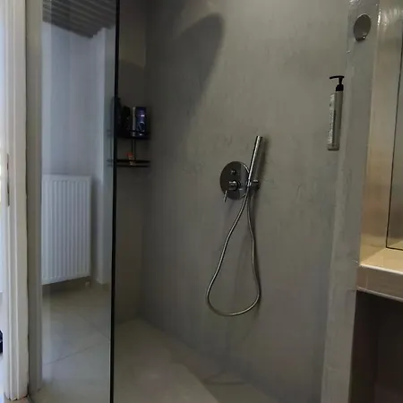 Mitropoleos Luxury *