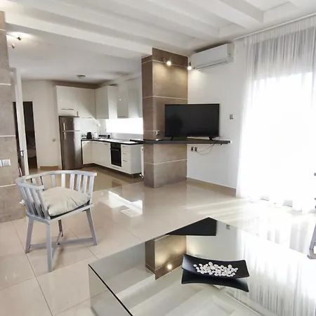 Mitropoleos Luxury Apartmán