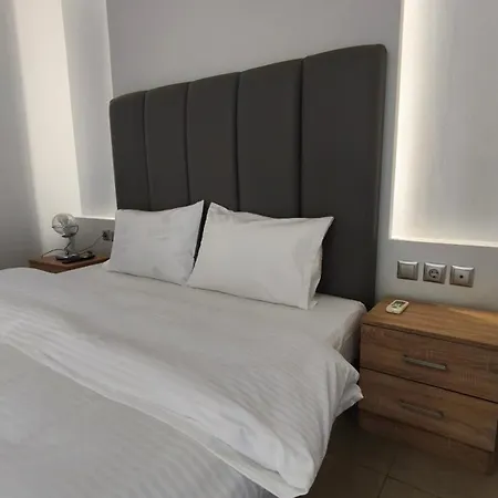 Mitropoleos Luxury * Soluň