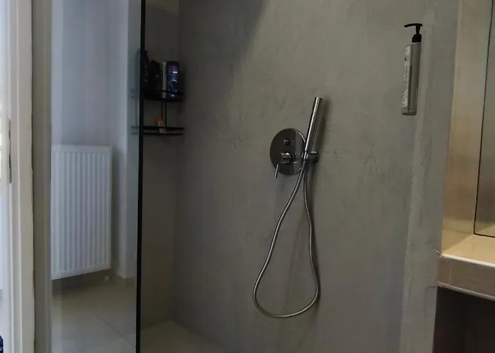 Mitropoleos Luxury *