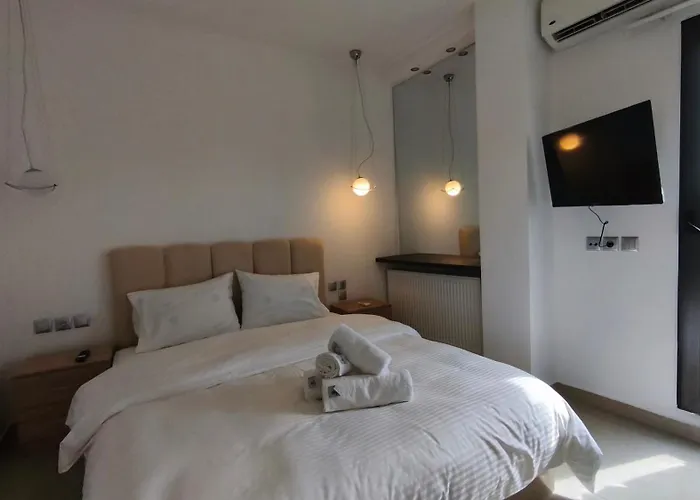 Mitropoleos Luxury *