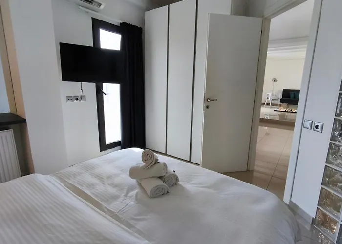 Daire Mitropoleos Luxury