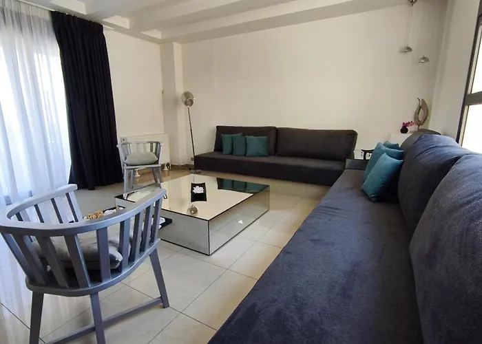 Mitropoleos Luxury Daire