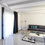 Mitropoleos Luxury *