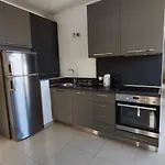 Mitropoleos Luxury Apartment