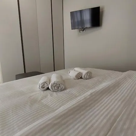 Mitropoleos Luxury Soluň