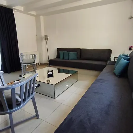 Mitropoleos Luxury